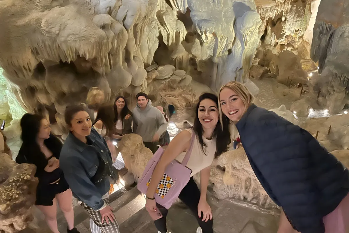 Tour thumb
