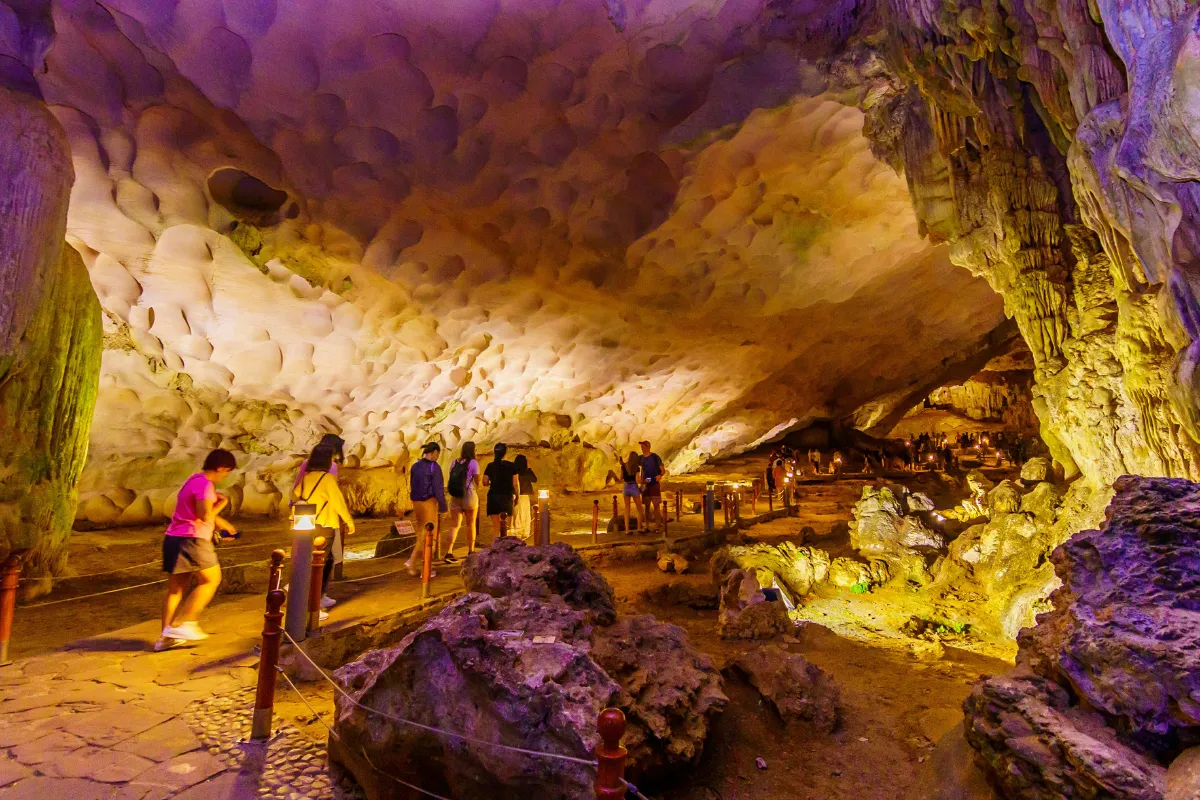 Sung Sot cave