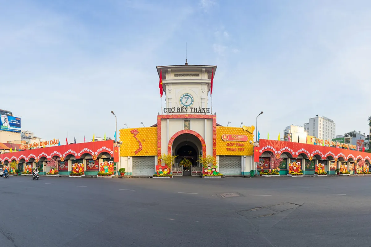 Shop & Taste at Ben Thanh Market