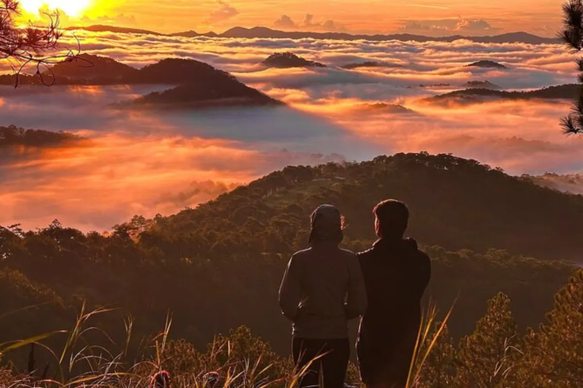 Go Cloud-Hunting at Sunrise