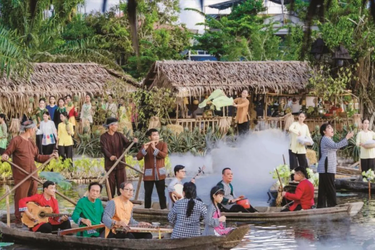 Experience Don Ca Tai Tu Performance