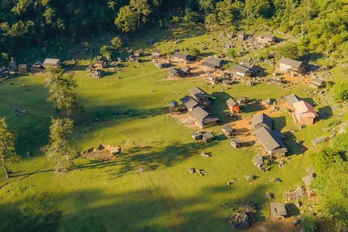 Discover Hang Tau Village