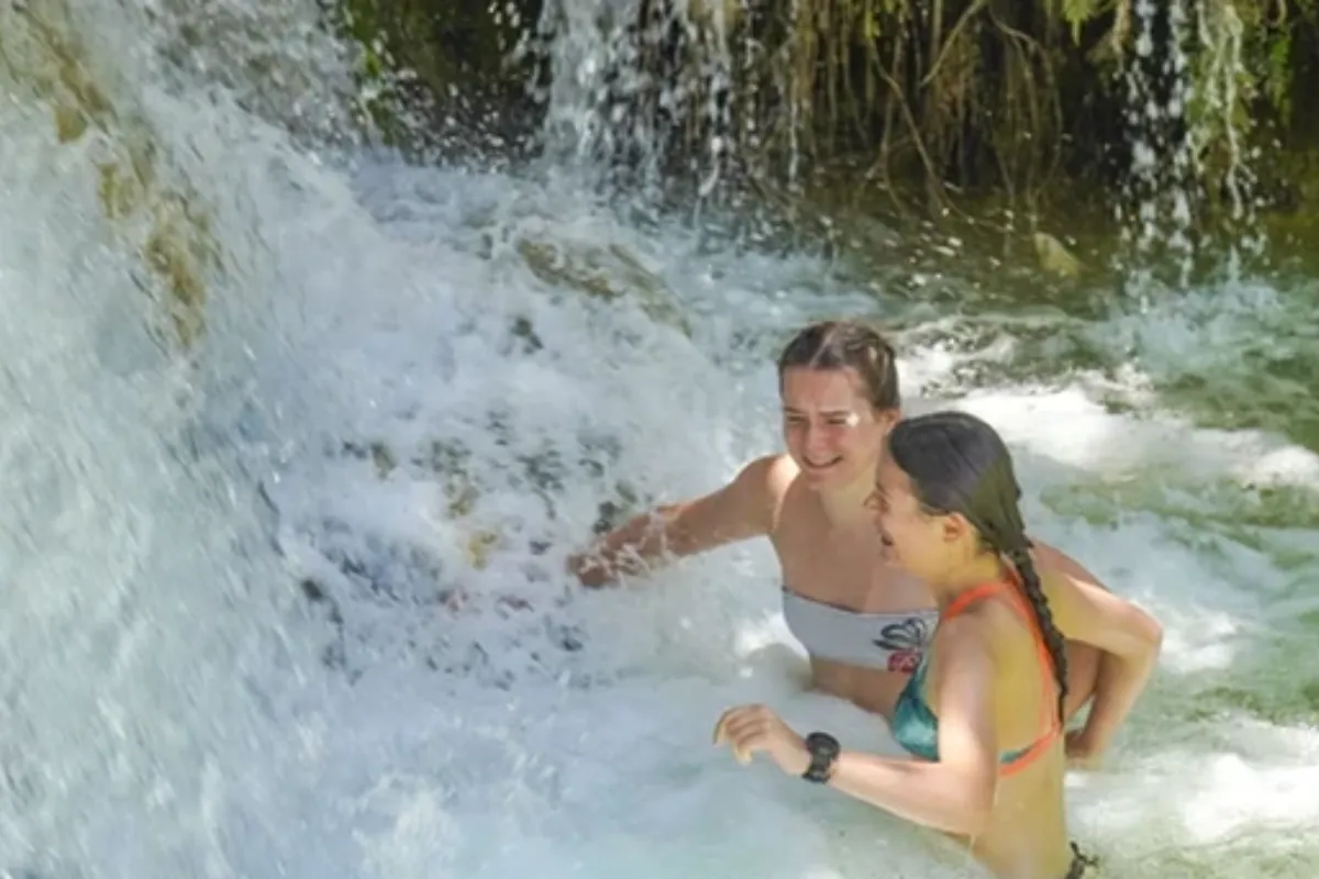 Swim at Hieu Waterfall