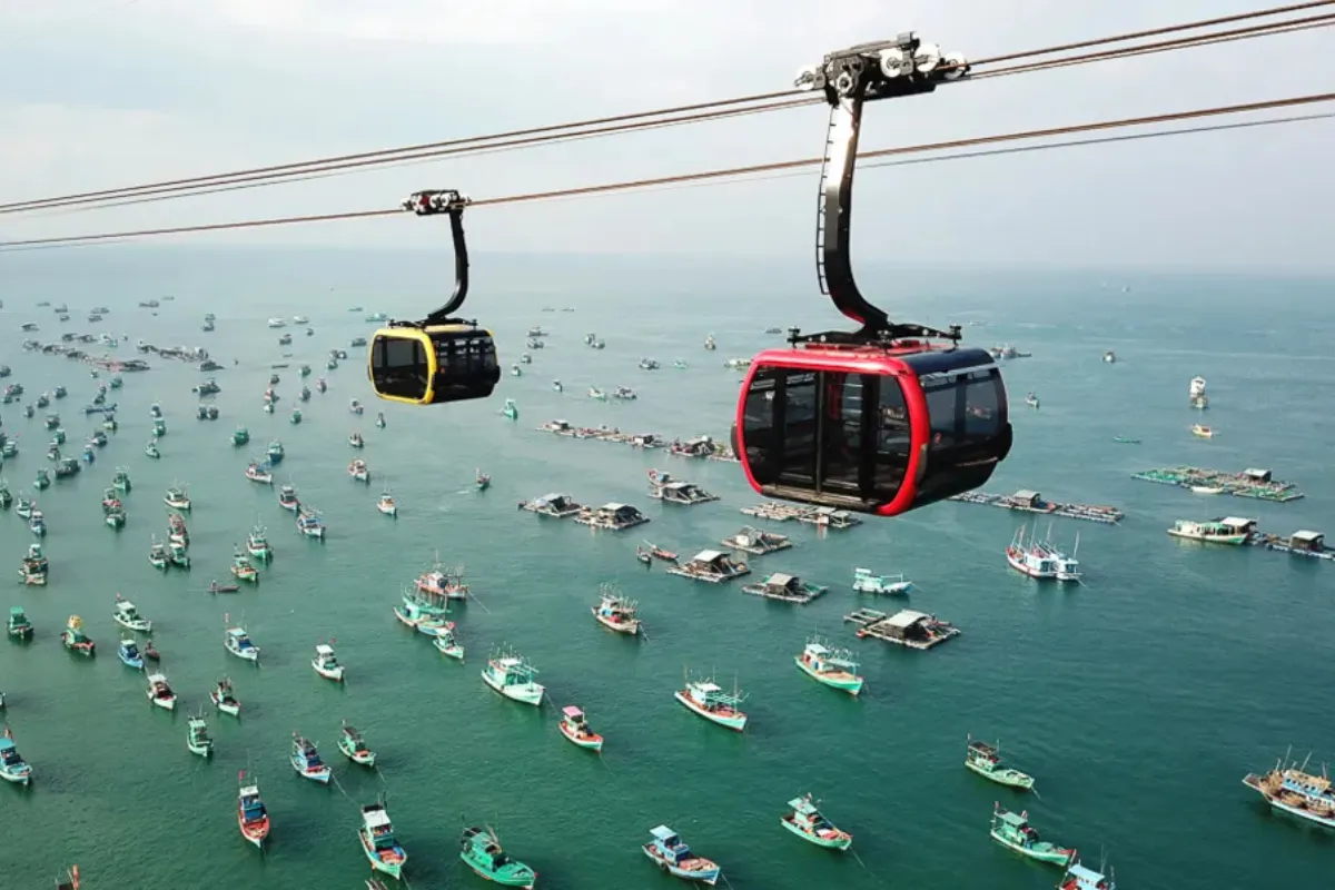Ride the Hon Thom Cable Car