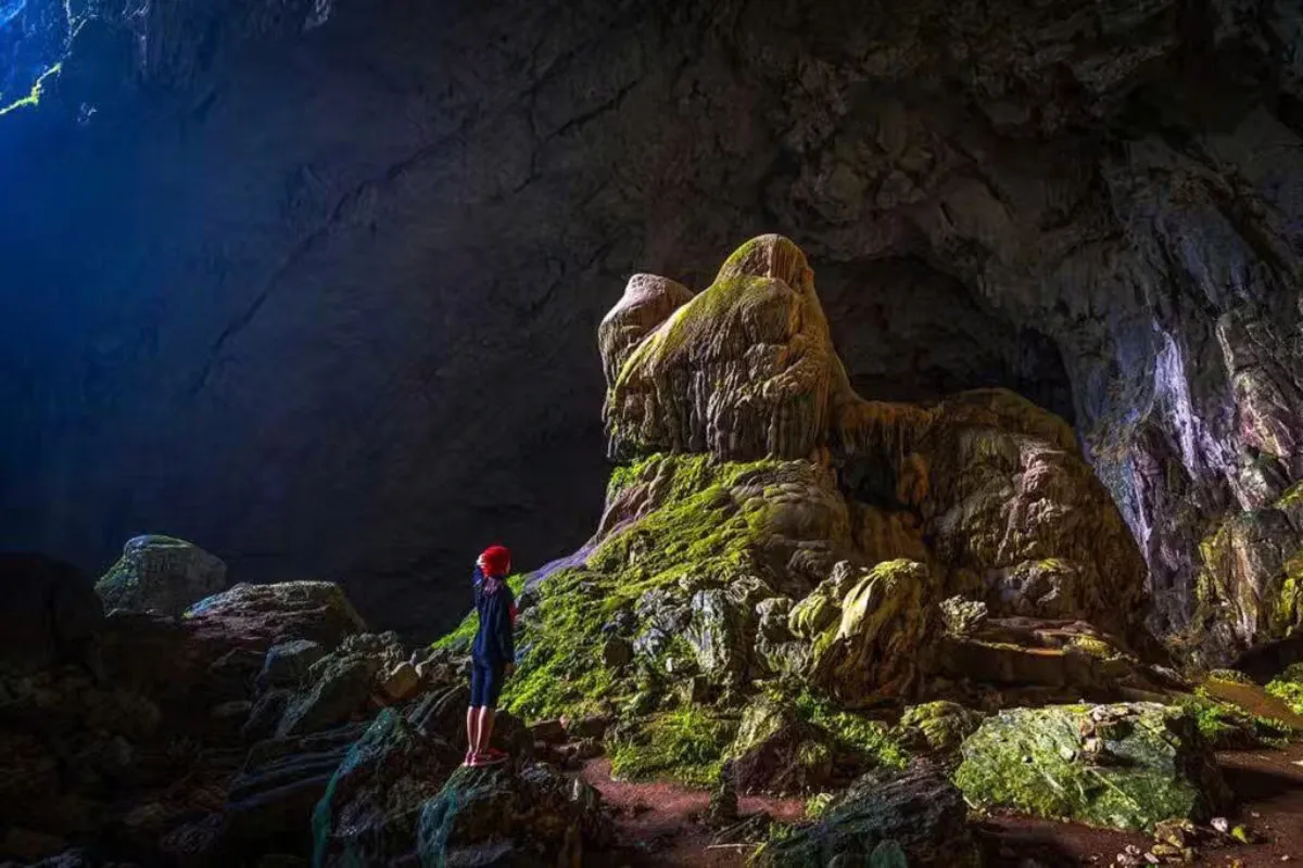 Explore Kho Muong Cave