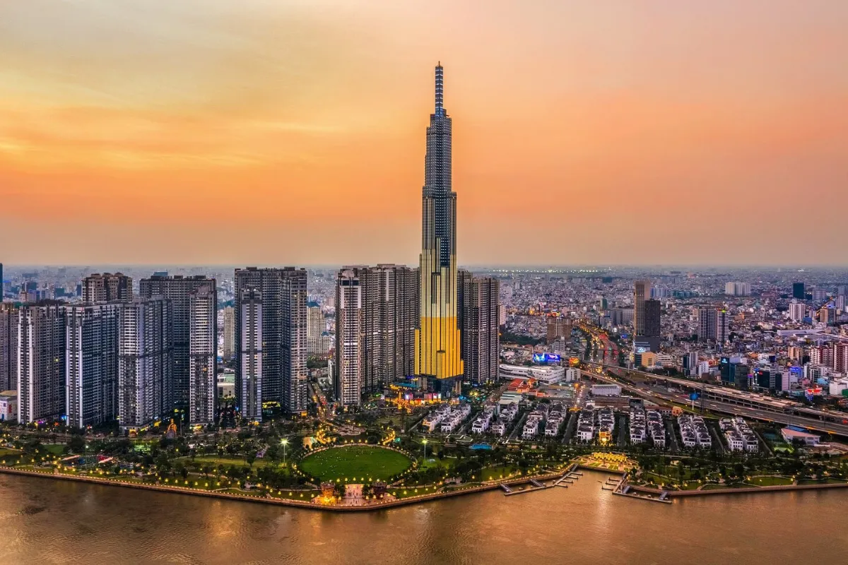 Enjoy Panoramic Views from Landmark 81
