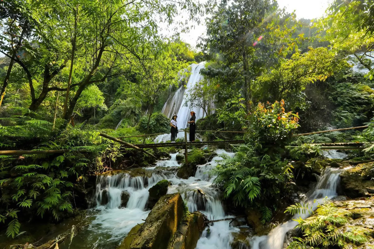 Explore Caves & Natural Waterfalls